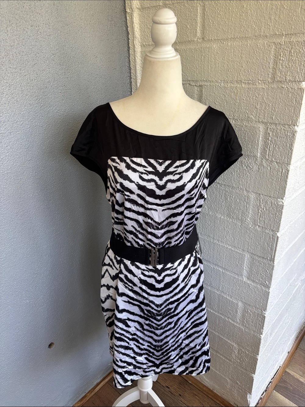 Express Zebra Print Satin Black & White Print Belted Dress sz M